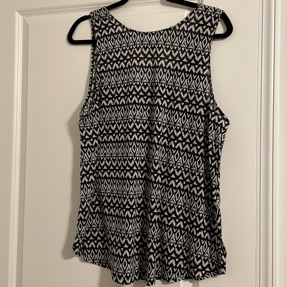H&M Tank Top - Picture 2 of 3